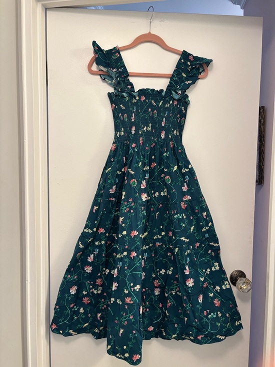 Hill House Dresses & Skirts - Hill House Home Ellie Nap Dress in a green floral print. XS